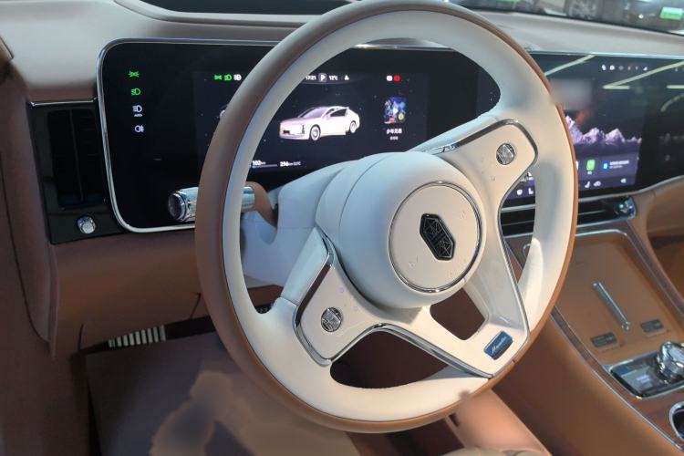Used Hima S800 2025 Model, Range-Extended Starlight Executive Edition, 4 Seats Interior 3