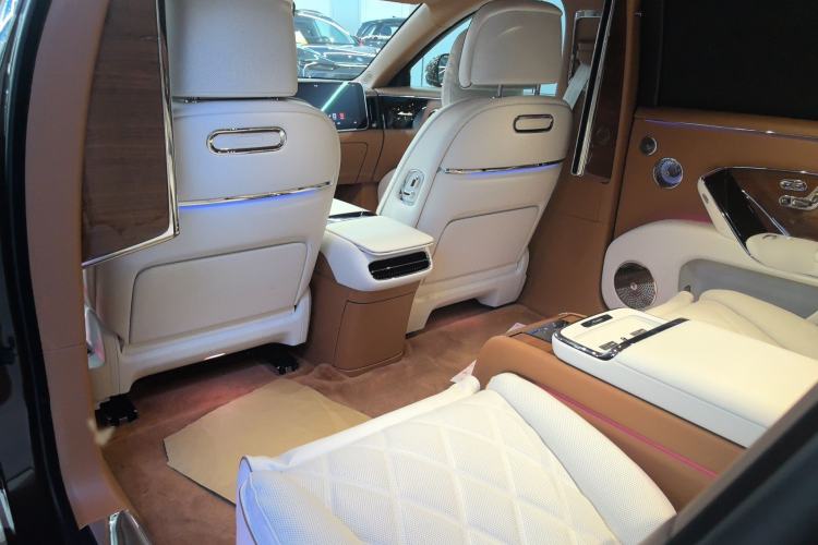 Used Hima S800 2025 Model, Range-Extended Starlight Executive Edition, 4 Seats Interior 4