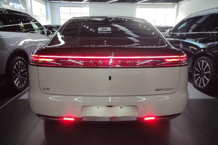Used Hima S800 2025 Model, Range-Extended Starlight Executive Edition, 4 Seats Rear