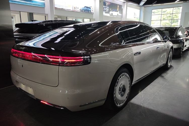 Used Hima S800 2025 Model, Range-Extended Starlight Executive Edition, 4 Seats Rear Right 45 Deg