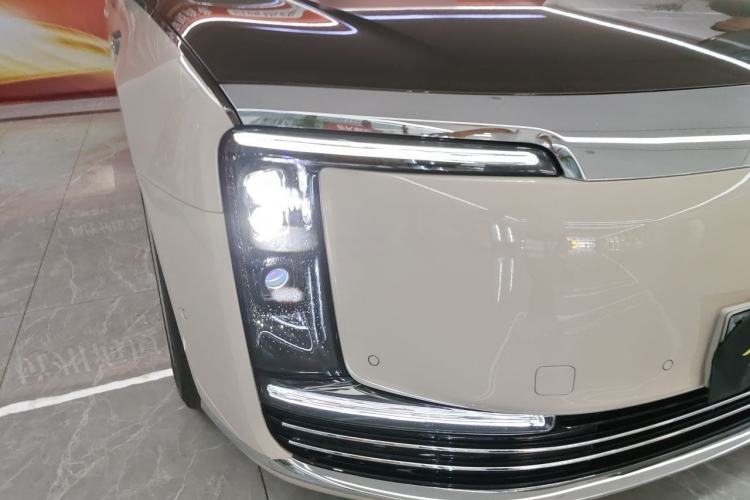 Used Hima S800 2025 Model, Range-Extended Starlight Executive Edition, 4 Seats Right Front Headlight