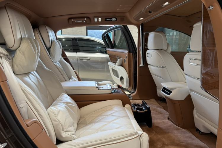 Used Hima S800 2025 Model, Range-Extended Starlight Executive Edition, 4 Seats Interior 11