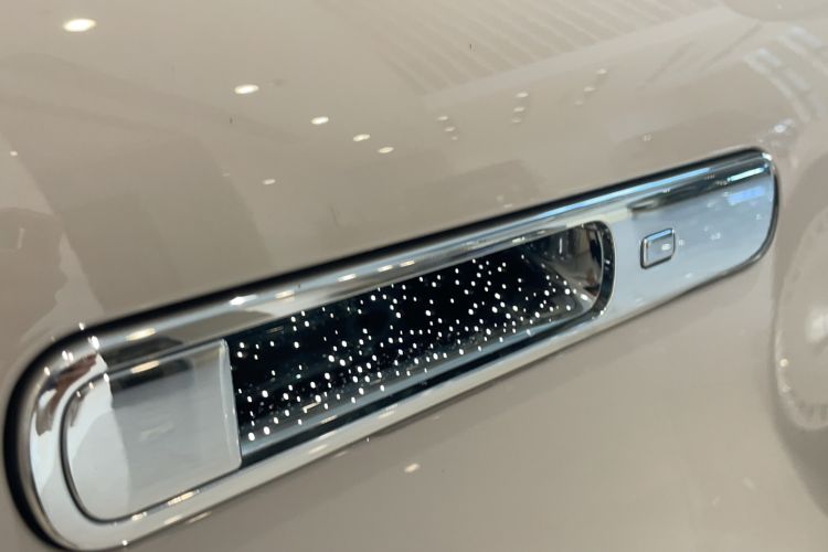 Used Hima S800 2025 Model, Range-Extended Starlight Executive Edition, 4 Seats Interior 14