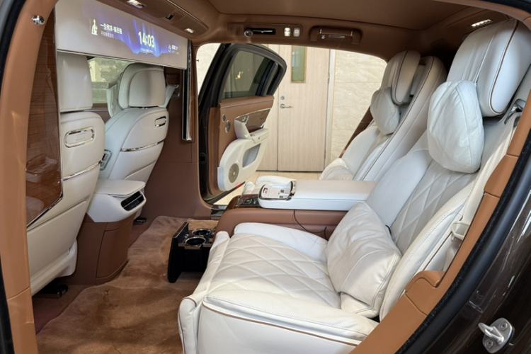 Used Hima S800 2025 Model, Range-Extended Starlight Executive Edition, 4 Seats Interior 8