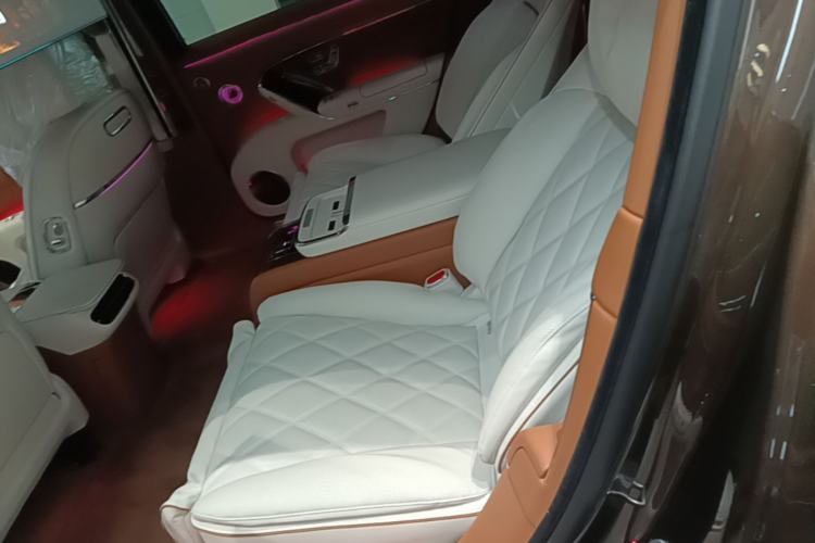 Used Hima S800 2025 Model, Range-Extended Starlight Executive Edition, 4 Seats Left Rear Seat