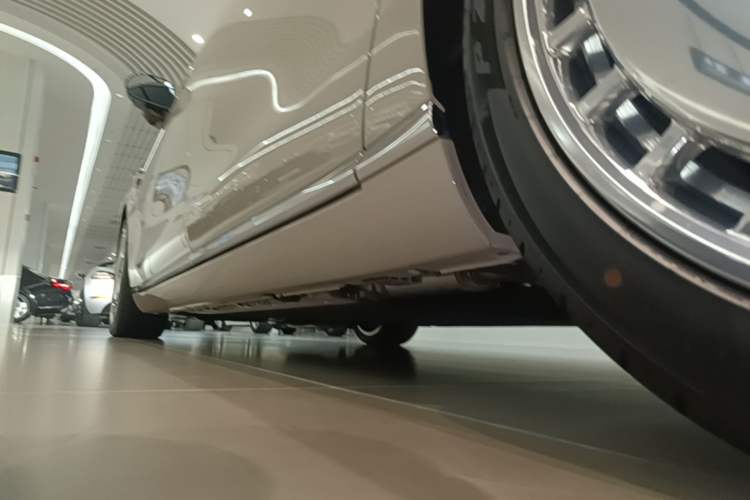 Used Hima S800 2025 Model, Range-Extended Starlight Executive Edition, 4 Seats Left Side Sill