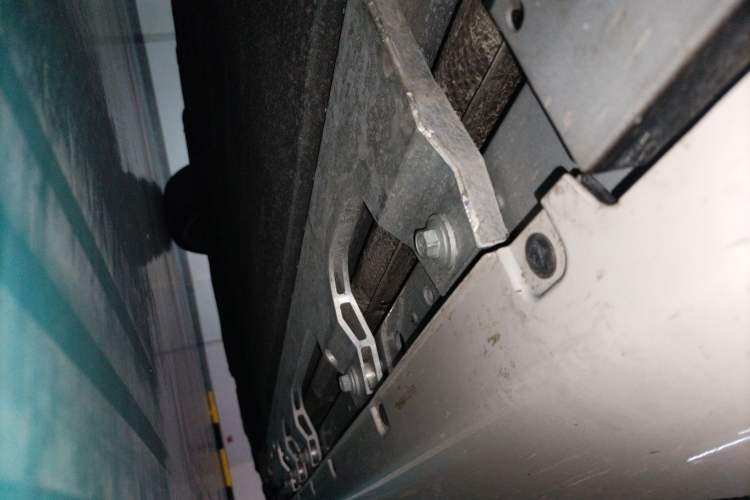 Used Hima S800  Chassis Front Left