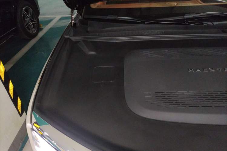 Used Hima S800  Engine Bay Right