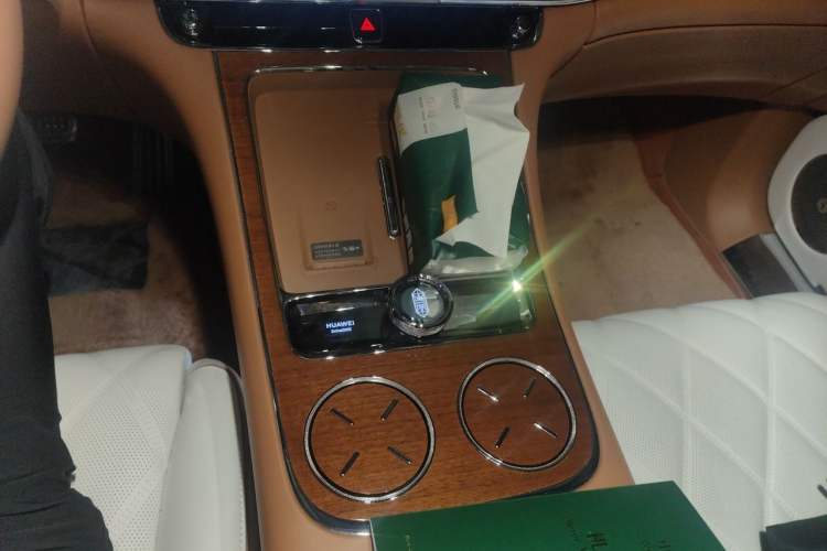 Used Hima S800 2025 Model, Range-Extended Starlight Executive Edition, 4 Seats Gear Lever