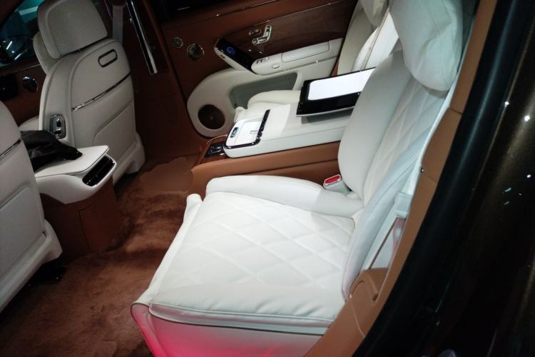 Used Hima S800  Left Rear Seat