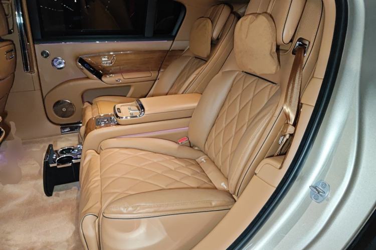Used Hima S800 2025 Model, Range-Extended Starlight Executive Edition, 4 Seats Left Rear Seat