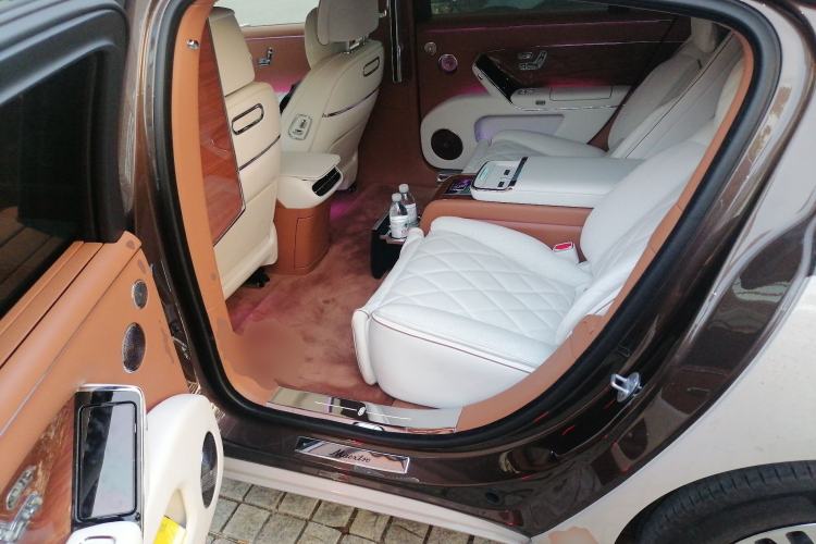 Used Hima S800 2025 Model, Range-Extended Starlight Executive Edition, 4 Seats Left Rear Seat