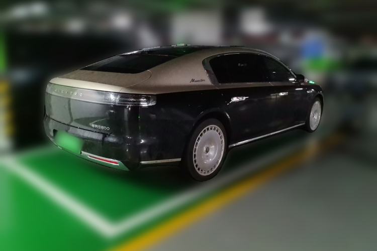 Used Hima S800 2025 Model, Range-Extended Starlight Executive Edition, 4 Seats Rear Right 45 Deg