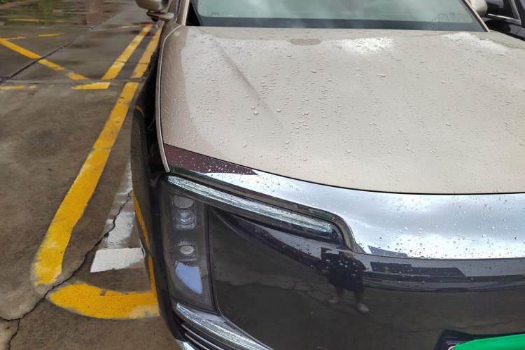 Used Hima S800 2025 Model, Range-Extended Starlight Executive Edition, 4 Seats Right Front Headlight