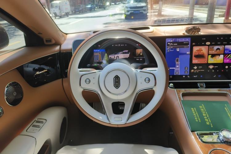 Used Hima S800 2025 Model, Range-Extended Starlight Premium Edition, 5 Seats Steering Wheel