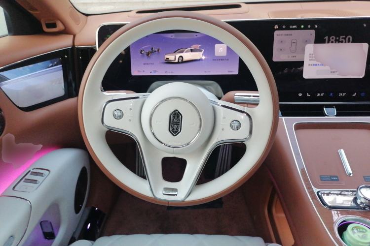 Used Hima S800 2025 Model, Range-Extended Starlight Executive Edition, 4 Seats Steering Wheel