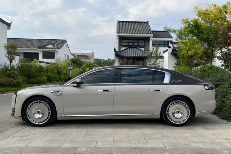 Used Hima S800 2025 Model, Range-Extended Starlight Executive Edition, 4 Seats Exterior 1