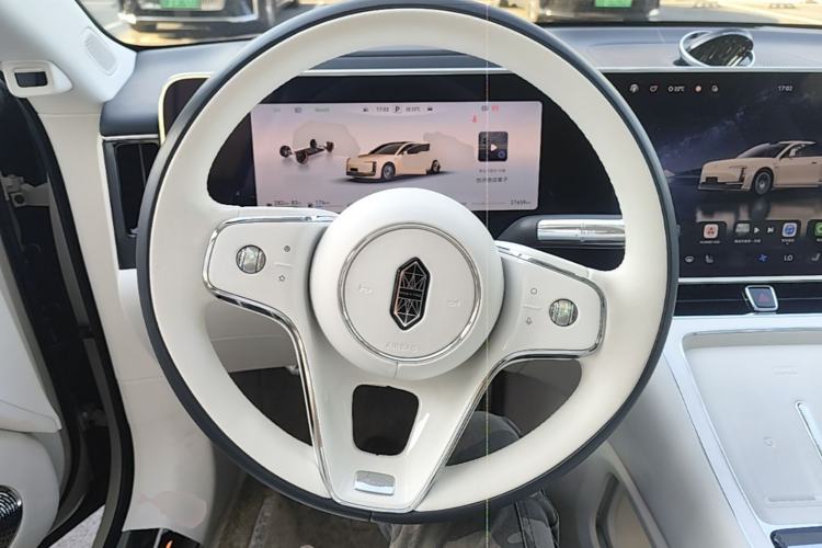Used Hima S800 2025 Model, Range-Extended Starlight Premium Edition, 5 Seats Steering Wheel