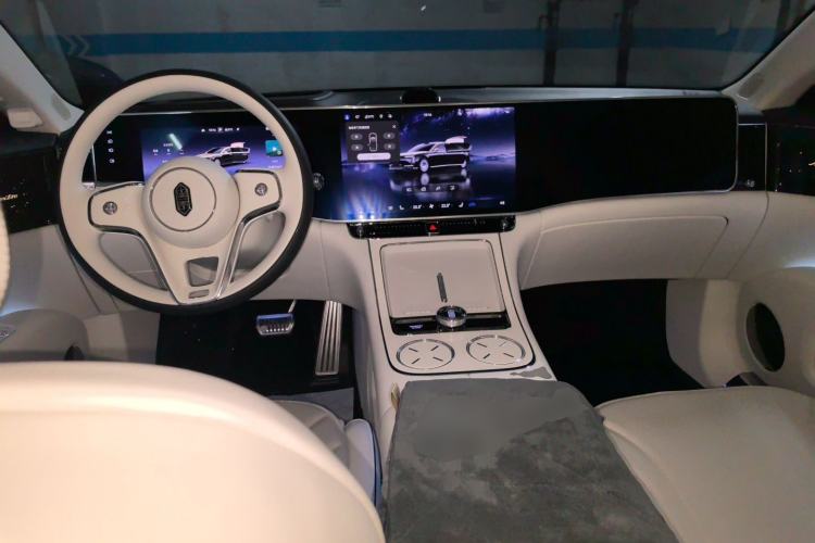 Used Hima S800 2025 Model Range-Extended Xinghui Prestige Edition 5-seater (896-line LiDAR) Center Console
