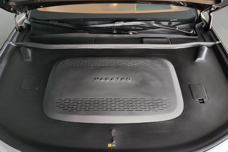 Used Hima S800 2025 Model, Range-Extended Starlight Prestige Edition, 5 Seats Engine Bay