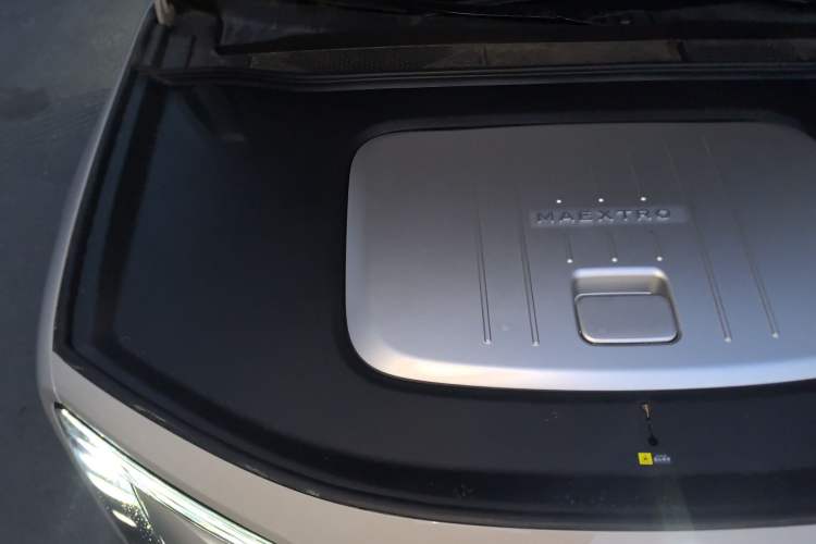 Used Hima S800 2025 Model, Pure Electric Starlight Premium Edition, 5 Seats Engine Bay Right