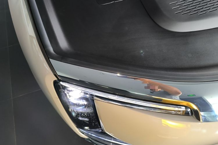Used Hima S800 2025 Model, Range-Extended Starlight Prestige Edition, 5 Seats Right Front Headlight