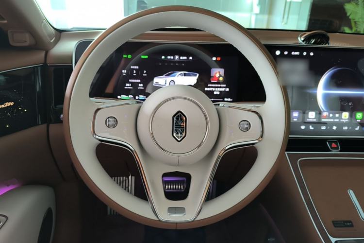 Used Hima S800 2025 Model, Range-Extended Starlight Prestige Edition, 5 Seats Steering Wheel