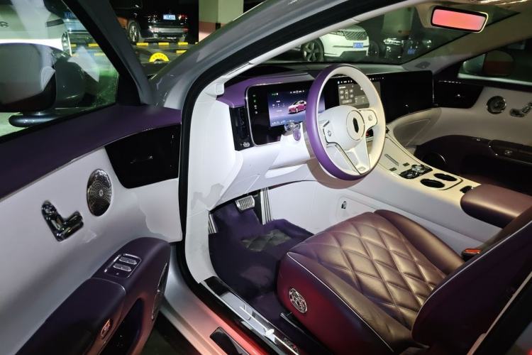 Used Hima S800 2025 Model, Range-Extended Starlight Executive Edition, 4 Seats Driver Seat