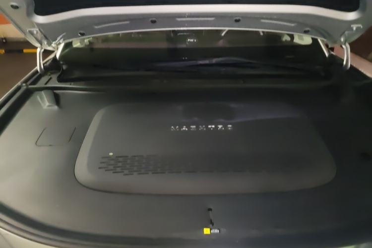 Used Hima S800 2025 Model, Range-Extended Starlight Executive Edition, 4 Seats Engine Bay