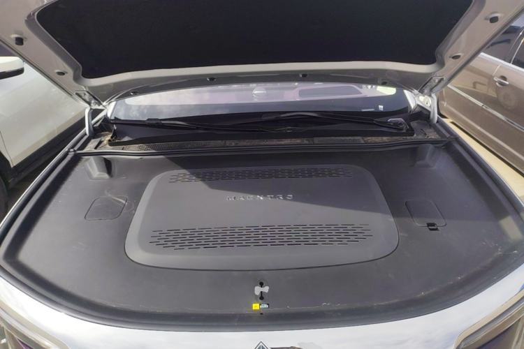 Used Hima S800 2025 Model, Range-Extended Starlight Executive Edition, 4 Seats Engine Bay