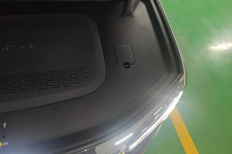 Used Hima S800 2025 Model, Range-Extended Starlight Executive Edition, 4 Seats Engine Bay Left
