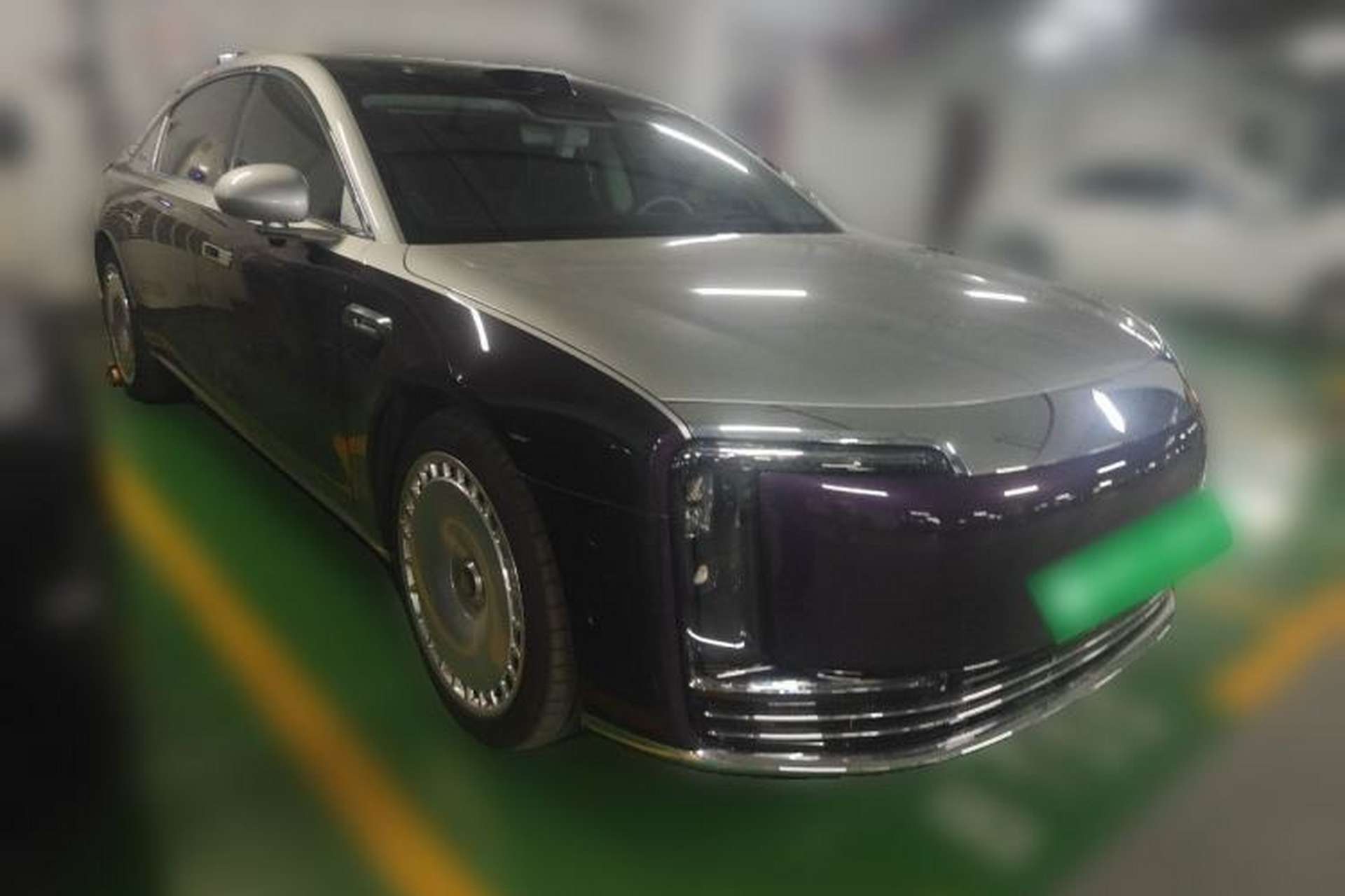 Used Hima S800 2025 Model, Range-Extended Starlight Executive Edition, 4 Seats Front Right 45 Deg