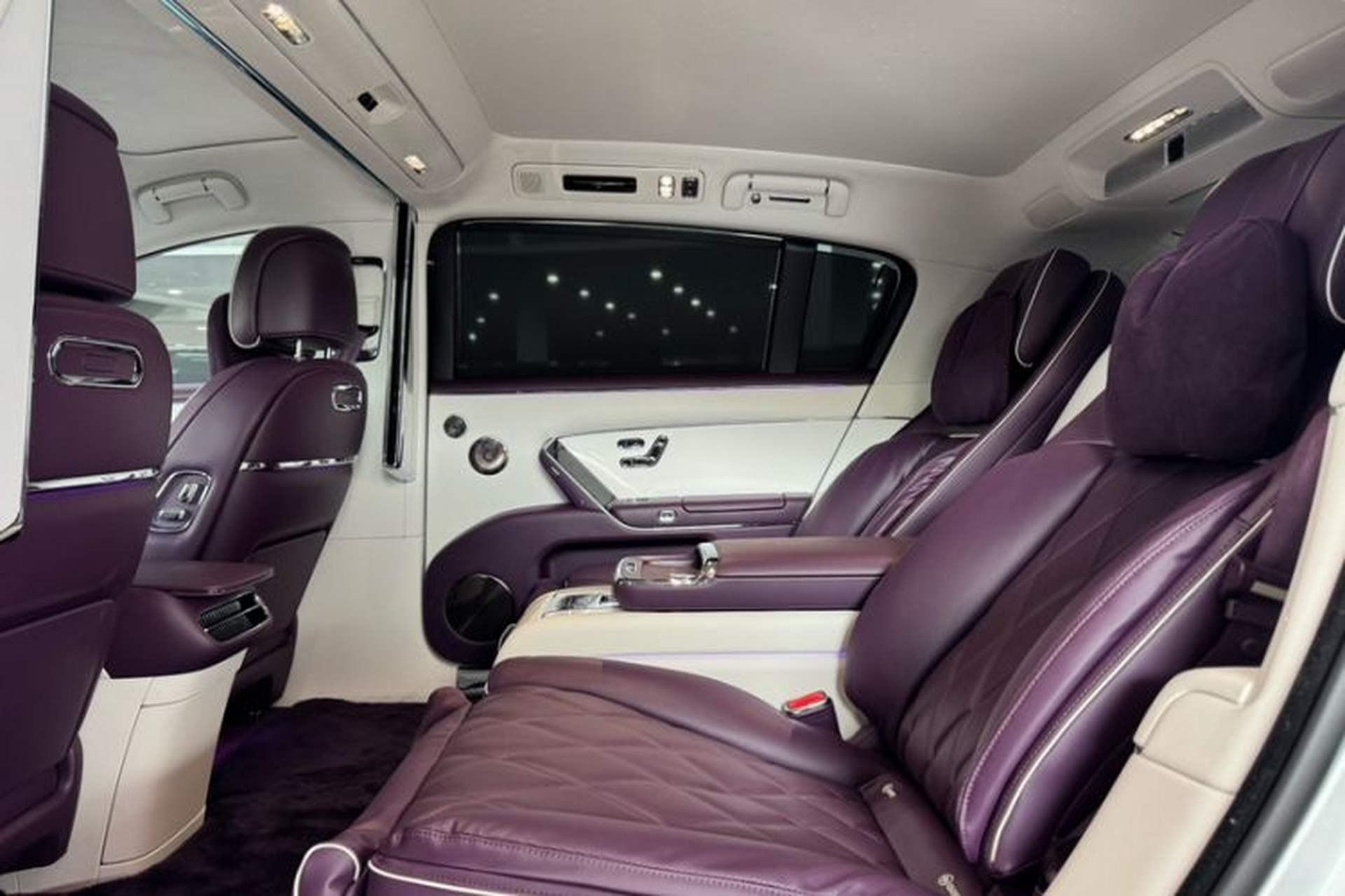 Used Hima S800 2025 Model, Range-Extended Starlight Executive Edition, 4 Seats Interior 14