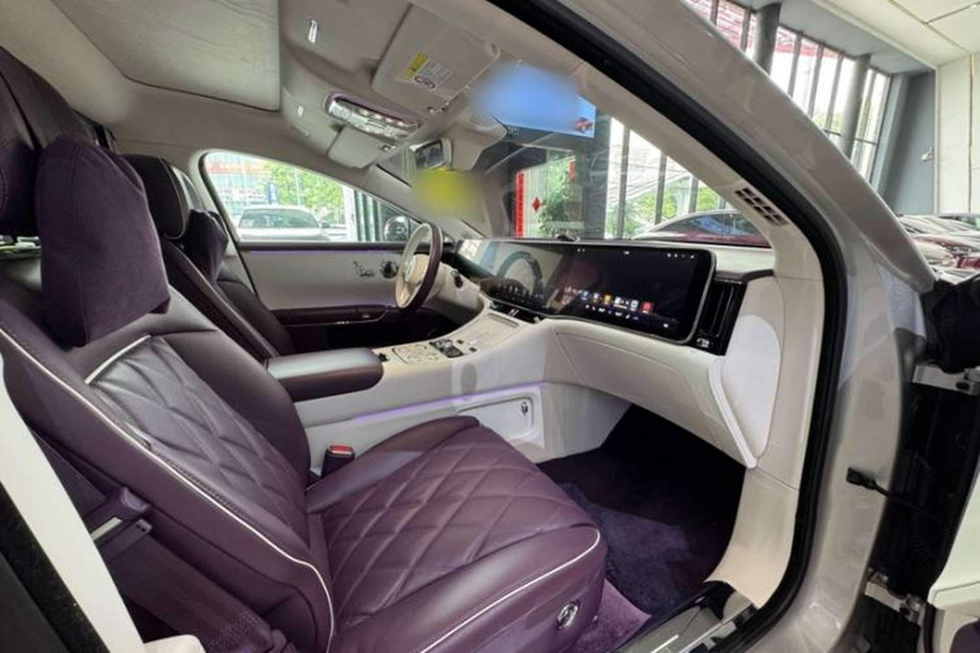 Used Hima S800 2025 Model, Range-Extended Starlight Executive Edition, 4 Seats Interior 2