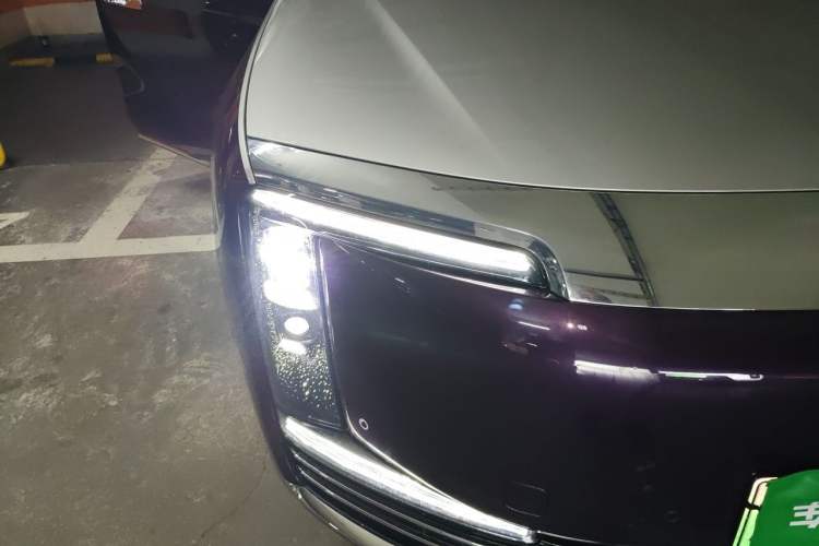 Used Hima S800 2025 Model, Range-Extended Starlight Executive Edition, 4 Seats Right Front Headlight