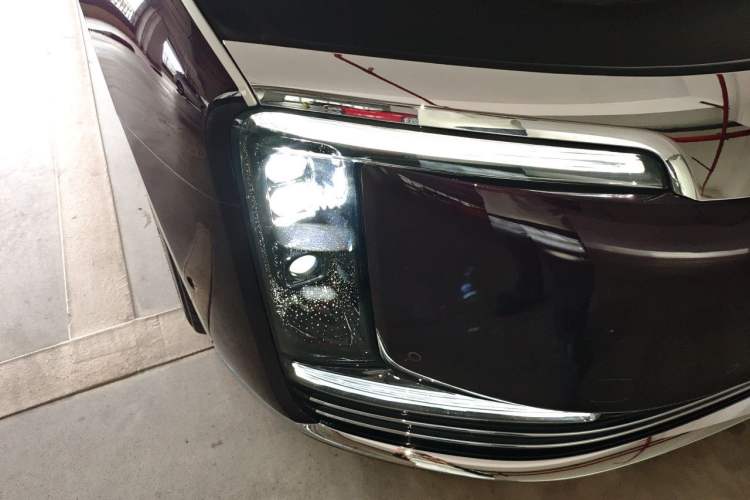 Used Hima S800 2025 Model, Range-Extended Starlight Executive Edition, 4 Seats Right Front Headlight