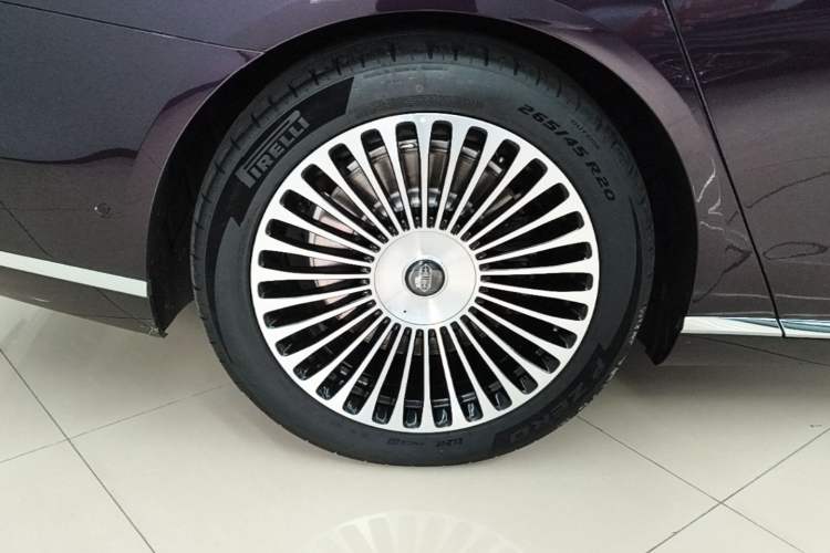 Used Hima S800 2025 Model, Range-Extended Starlight Executive Edition, 4 Seats Right Rear Wheel Hub