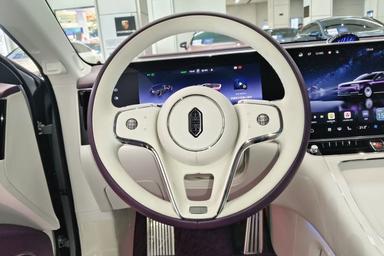 Used Hima S800 2025 Model, Pure Electric Starlight Premium Edition, 5 Seats Steering Wheel