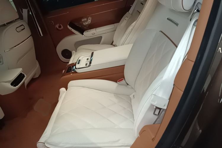 Used Hima S800 2025 Model, Range-Extended Starlight Executive Edition, 4 Seats Left Rear Seat
