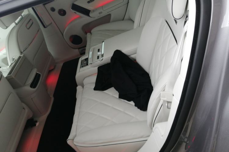 Used Hima S800 2025 Model, Range-Extended Starlight Executive Edition, 4 Seats Left Rear Seat