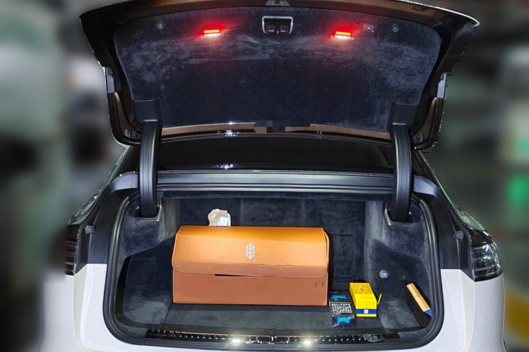 Used Hima S800 2025 Model, Range-Extended Starlight Executive Edition, 4 Seats Trunk