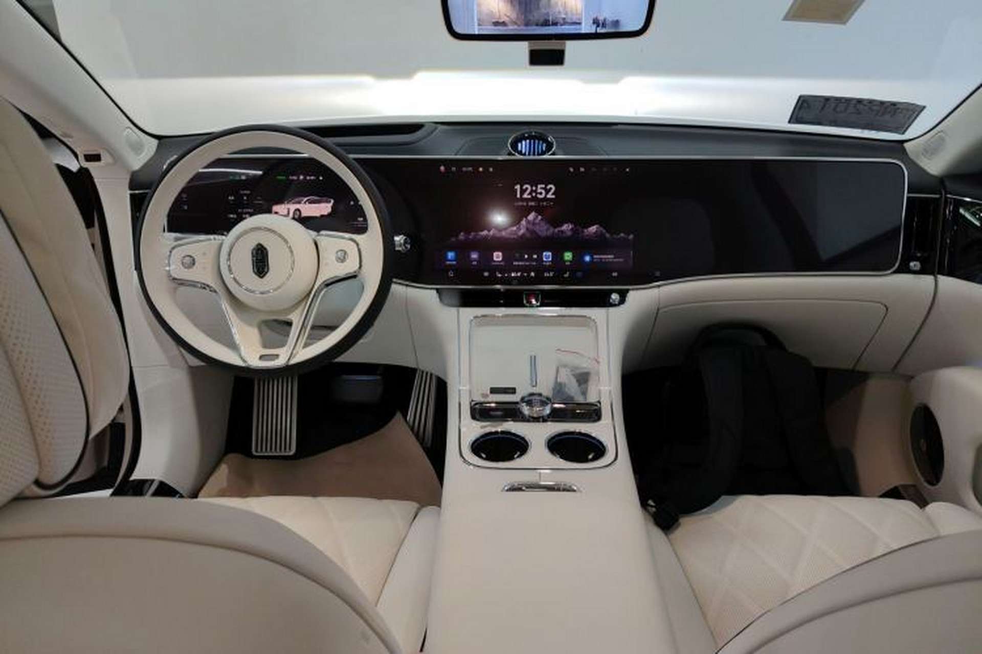 Used Hima S800 2025 Model, Pure Electric Starlight Premium Edition, 5 Seats Center Console
