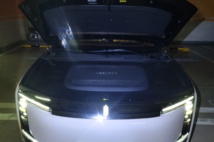 Used Hima S800 2025 Model, Range-Extended Starlight Premium Edition, 5 Seats Engine Bay