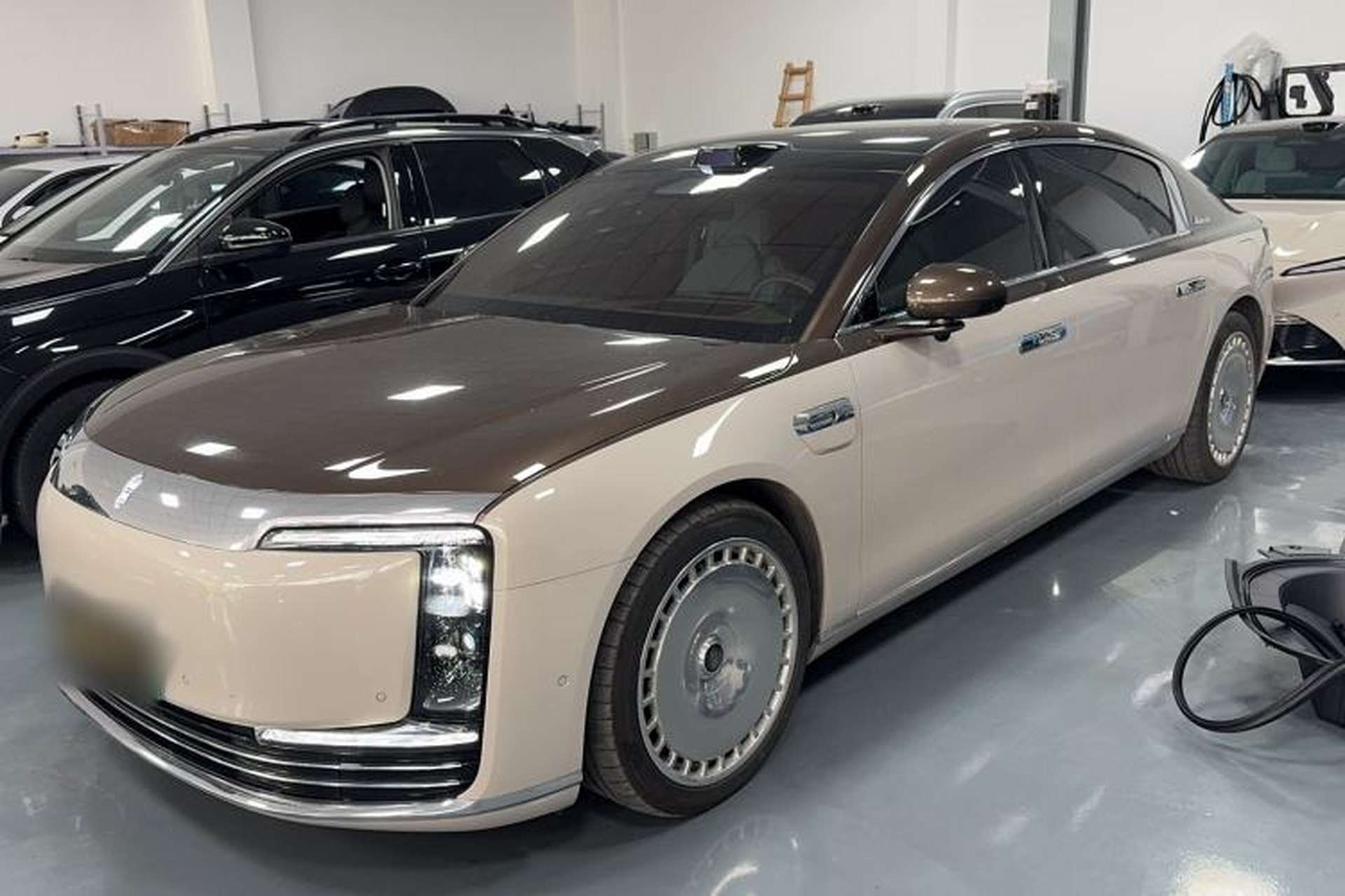 Used Hima S800 2025 Model Range-Extended Xingyao Executive Edition 4-seater (896-line LiDAR) Front Left 45 Deg