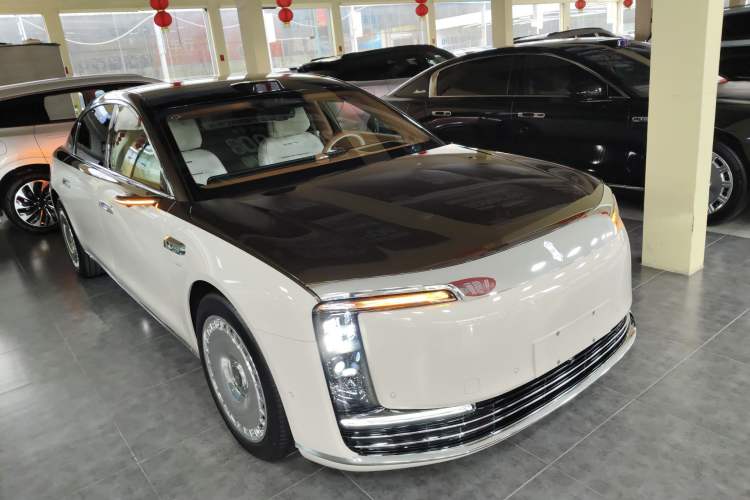 Used Hima S800 2025 Model, Range-Extended Starlight Executive Edition, 4 Seats Front Right 45 Deg