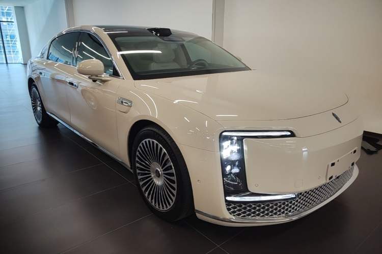 Used Hima S800 2025 Model, Pure Electric Starlight Executive Edition, 4 Seats Front Right 45 Deg
