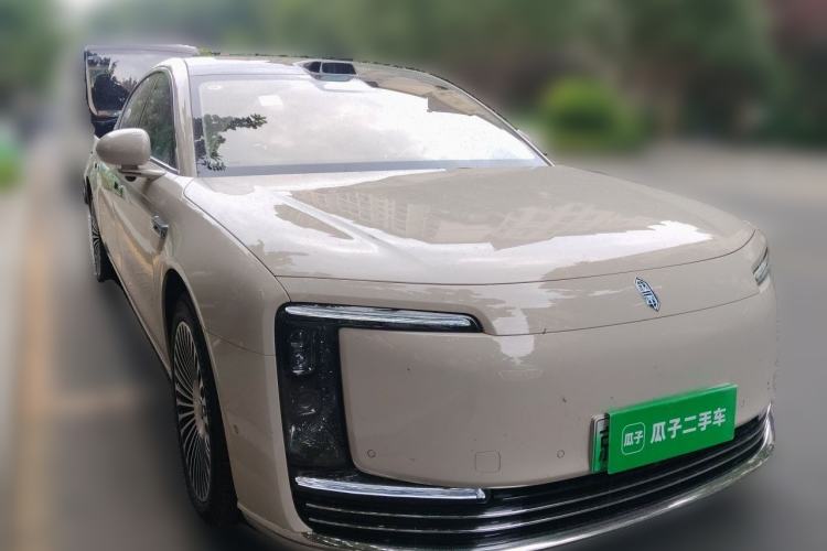 Used Hima S800 2025 Model, Range-Extended Starlight Premium Edition, 5 Seats Front Right 45 Deg