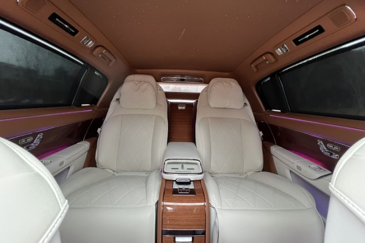Used Hima S800 2025 Model, Range-Extended Starlight Executive Edition, 4 Seats Interior 2