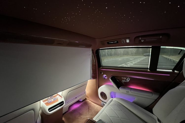 Used Hima S800 2025 Model, Range-Extended Starlight Executive Edition, 4 Seats Interior 3