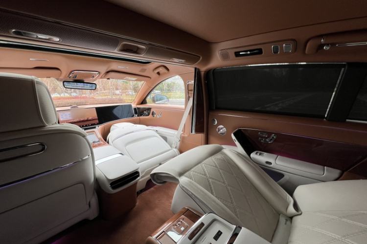 Used Hima S800 2025 Model, Range-Extended Starlight Executive Edition, 4 Seats Interior 7